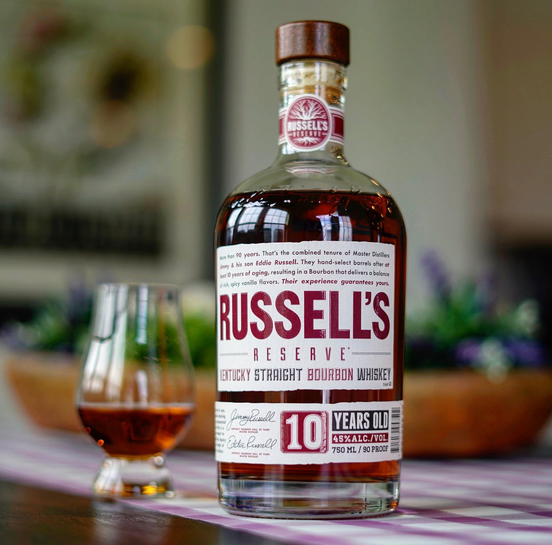 Russell's Reserve 10 Year Old Bourbon Whiskey (75cl; 45%)
