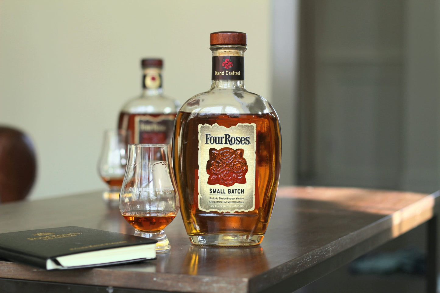 Four Roses Small Batch Bourbon Whiskey (70cl, 45%) | Rich & Smooth Kentucky Bourbon